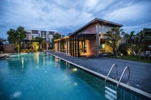 Logo Cresco hotel buriram 
