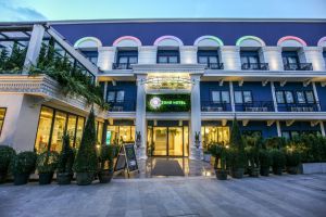 Logo Ozone Hotel Bangkok