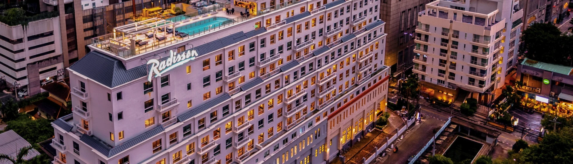 Radisson Hotel Chateau de Bangkok