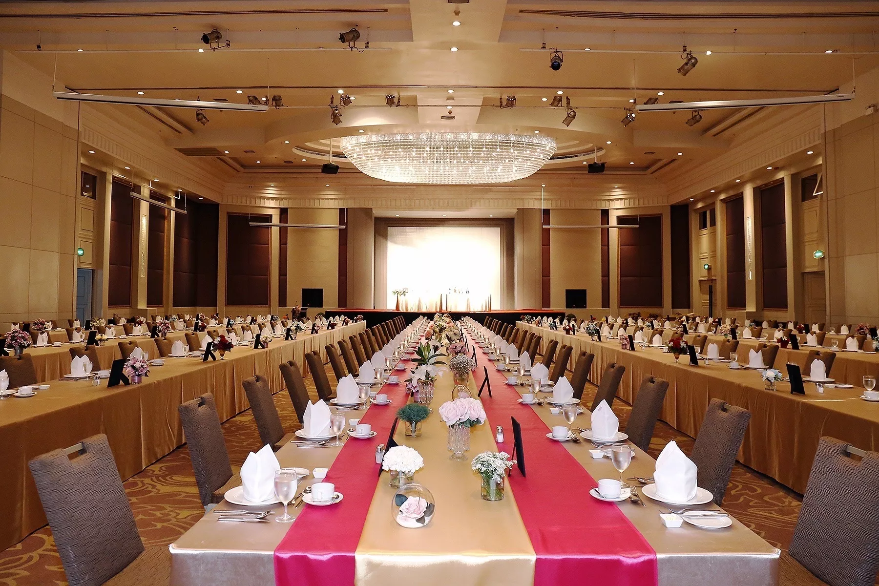 Miracle Grand Convention Hotel