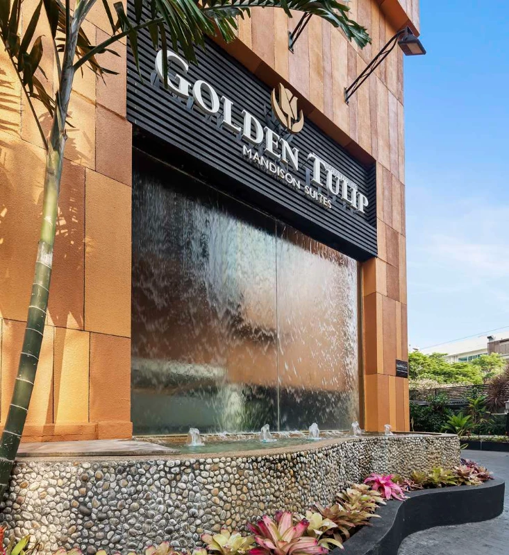 Golden Tulip Mandison Suites 