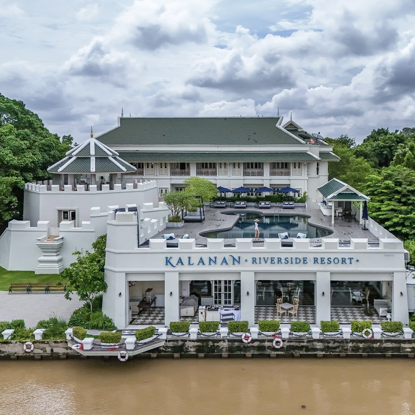 Kalanan Riverside Resort