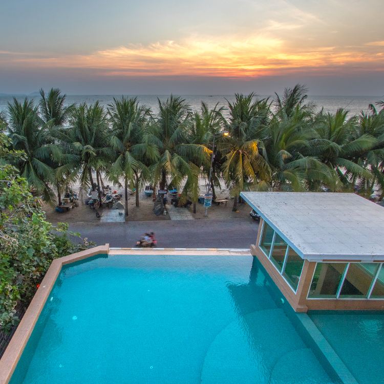 โรงแรมนานาชาติบางแสน