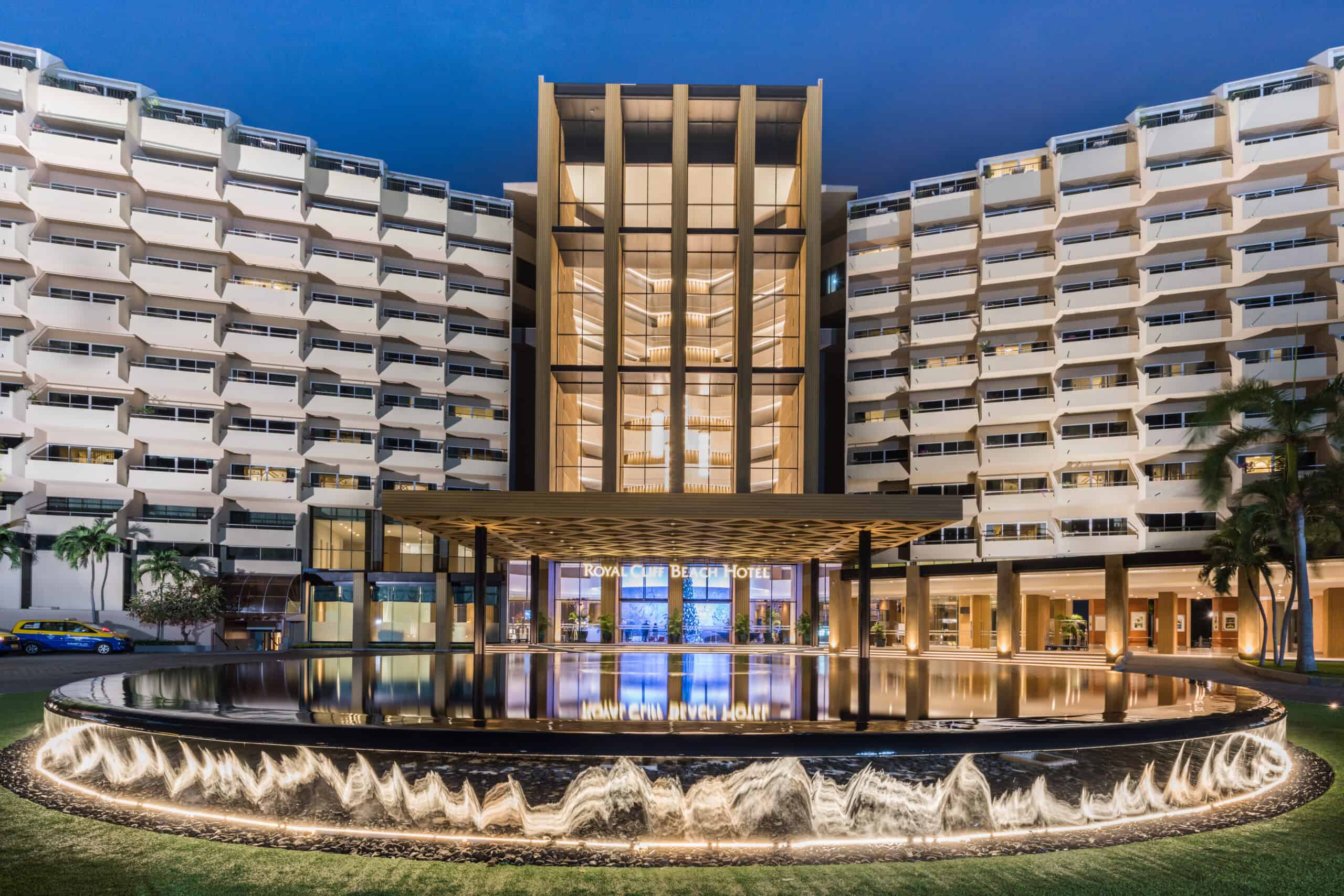 เซอร์วิสชาร์จ Royal Cliff Hotels Group เซอร์วิสชาร์จ Royal Cliff Hotels Group